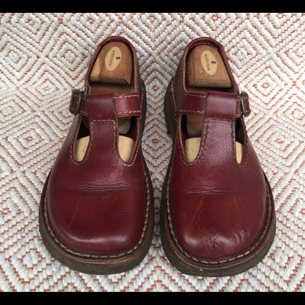 Duckfeet Lolland T-Strap  Red Leather Women's Mary Jane Shoes EUR 42/US 10.5-11